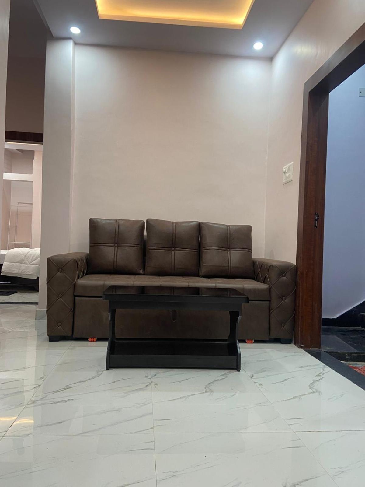 Hotel Nirmal Niwas Varanasi Exterior foto
